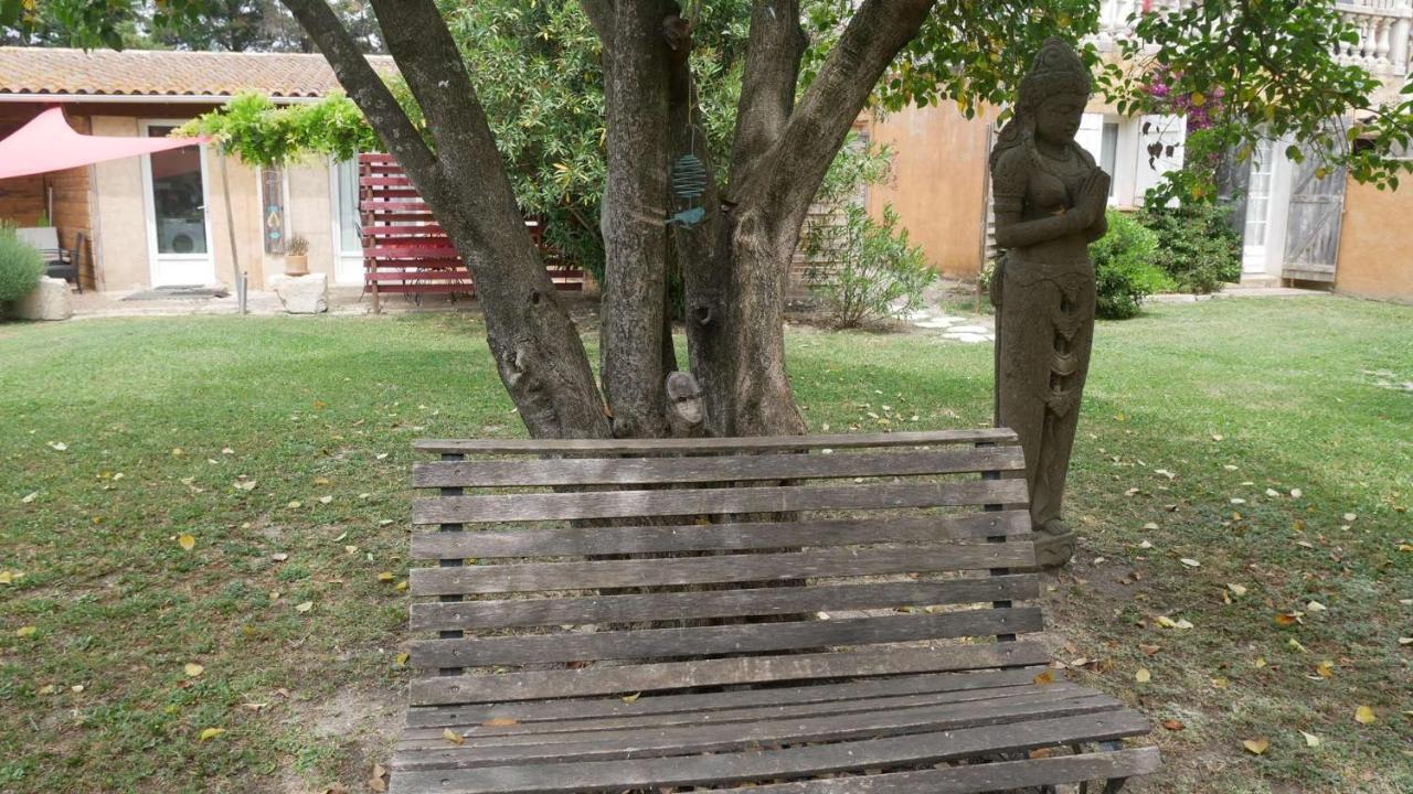 Mas Maurane - Le Bougainvillier Aux Portes D'Arles Apartment Тараскон Екстериор снимка